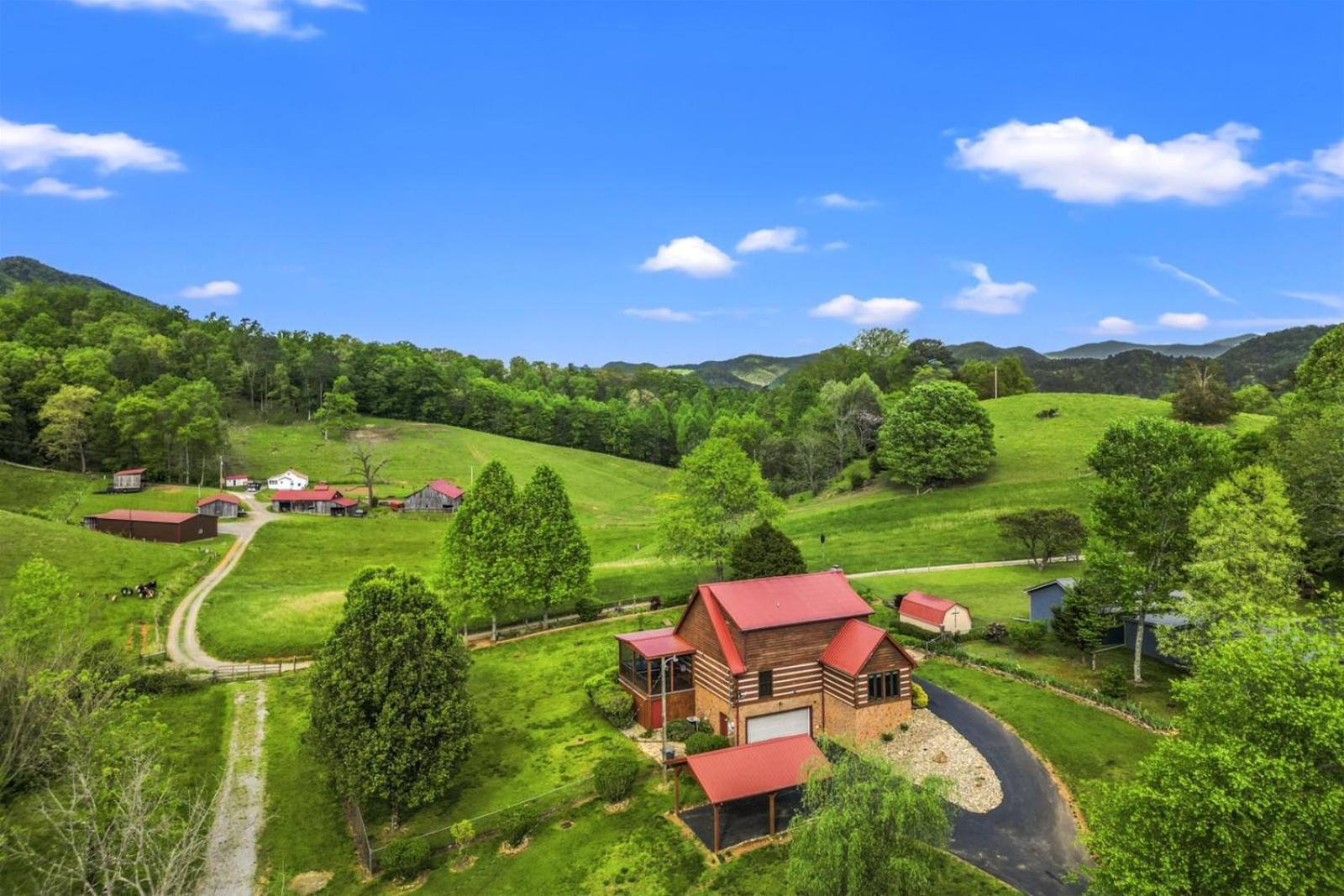 Hidden Star Hideaway-Blackberry Farm-Smoky Mtn Nat Park-Hot Tub- Fire Pit- Fenced Yard- Pet Friendly Walland Exterior photo
