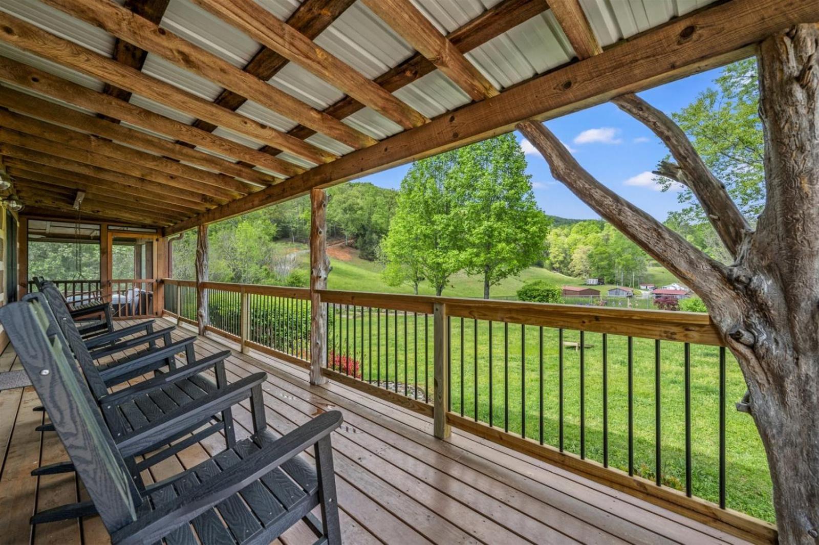 Hidden Star Hideaway-Blackberry Farm-Smoky Mtn Nat Park-Hot Tub- Fire Pit- Fenced Yard- Pet Friendly Walland Exterior photo